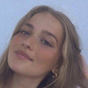 Eva Meloche