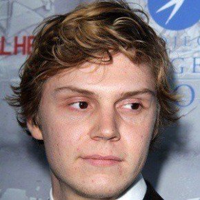 Evan Peters