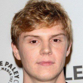 Evan Peters