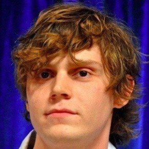 Evan Peters