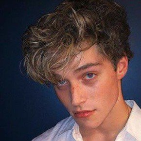 Froy Gutierrez