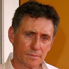 Gabriel Byrne