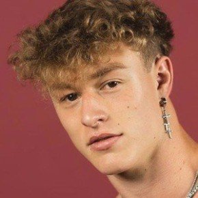 Garrett Sampson