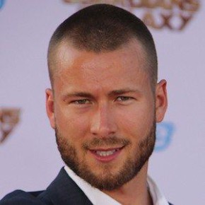 Glen Powell