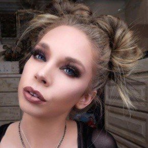 Grav3yardgirl