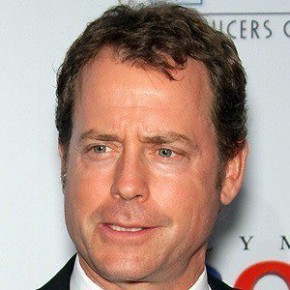 Greg Kinnear