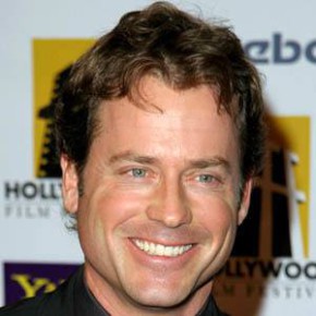 Greg Kinnear