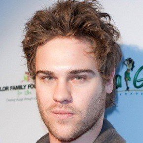 Grey Damon