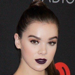 Hailee Steinfeld