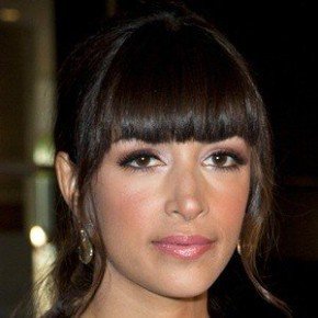 Hannah Simone