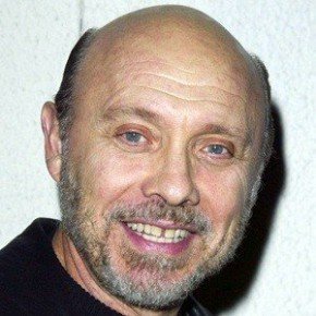 Hector Elizondo