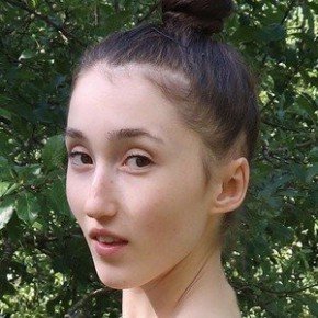 Holly Gabrielle White