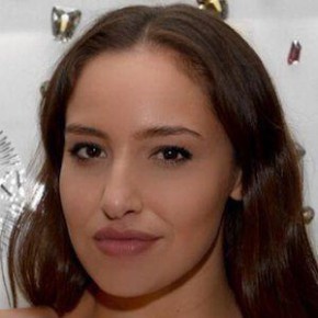 Jada Sezer