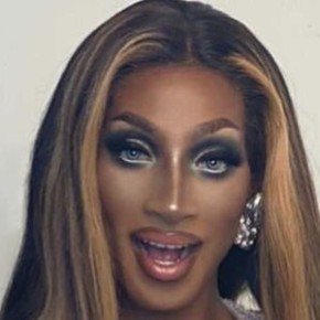 Jaida Essence Hall