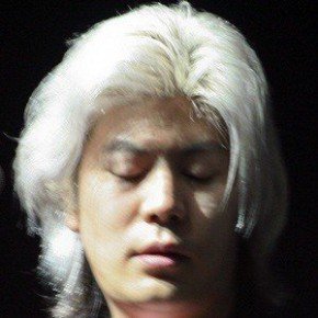 James Iha