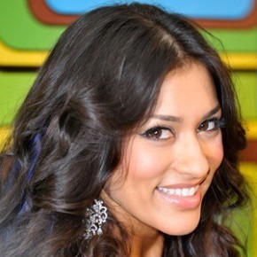 Janina Gavankar