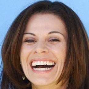 Jennifer Bini Taylor