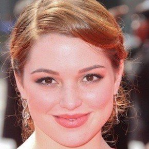 Jennifer Stone