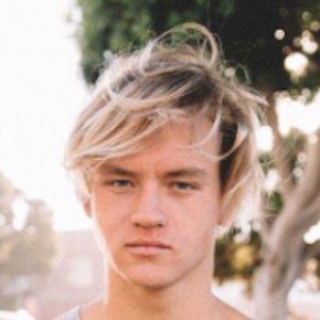 Joshua Holz