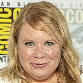 Julie Plec