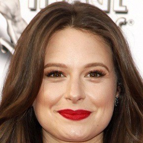 Katie Lowes