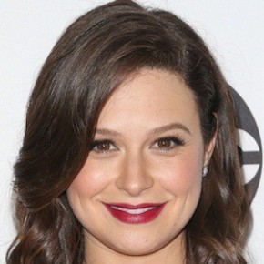 Katie Lowes