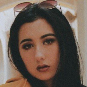 Kelly Bustamante