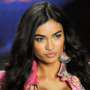 Kelly Gale