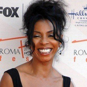 Khandi Alexander