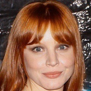 Lauren Ambrose