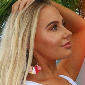 Lauren Curtis