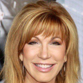 Leeza Gibbons