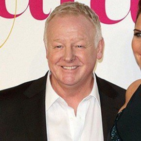 Les Dennis