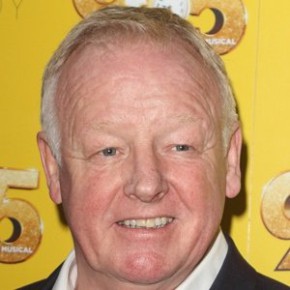 Les Dennis