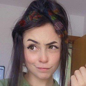 Leticia Shirakiin