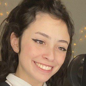 Leticia Shirakiin
