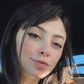 Leticia Shirakiin