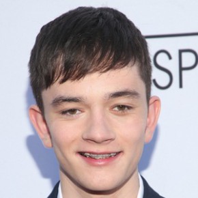 Lewis MacDougall