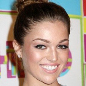 Lili Simmons