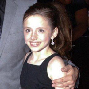 Lily Mo Sheen