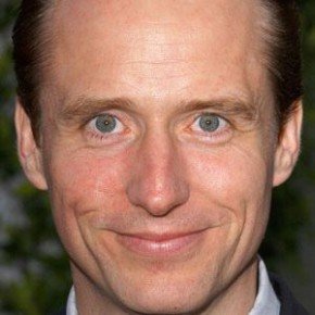 Linus Roache