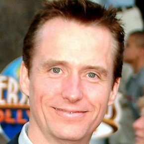 Linus Roache