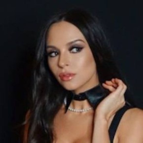 Lola Astanova