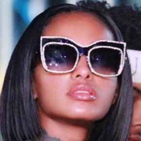 Lola Monroe