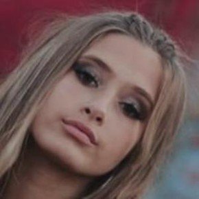 Lola Poggio