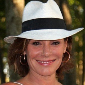 LuAnn de Lesseps