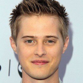 Lucas Grabeel