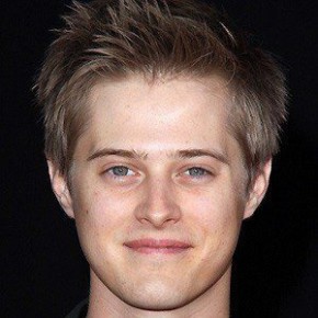 Lucas Grabeel