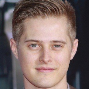 Lucas Grabeel