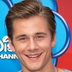 Luke Benward